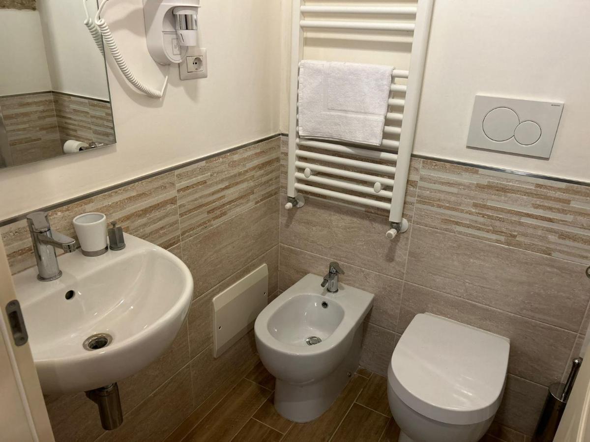La Fabbrica Di San Pietro Vasto Bed & Breakfast Luaran gambar