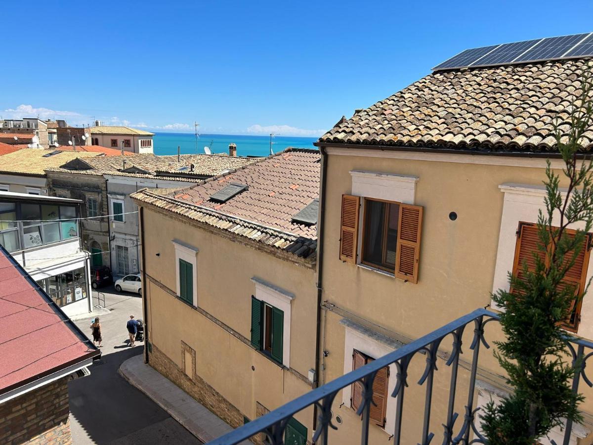 La Fabbrica Di San Pietro Vasto Bed & Breakfast Luaran gambar